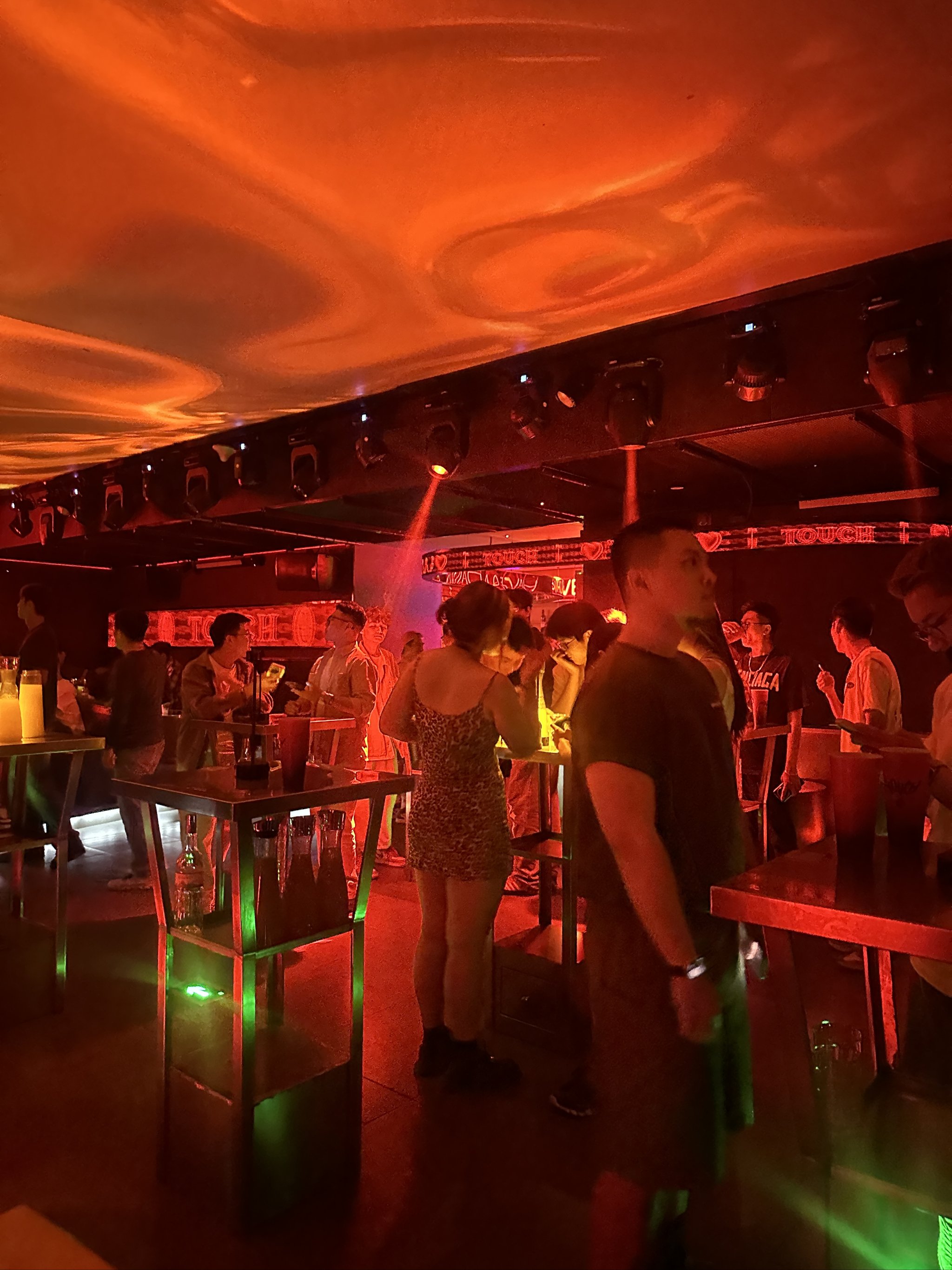 白山商务KTV体验低端场氛围-靖宇县ktv预订